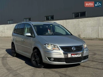Авто Volkswagen Touran 2007 № 7986675