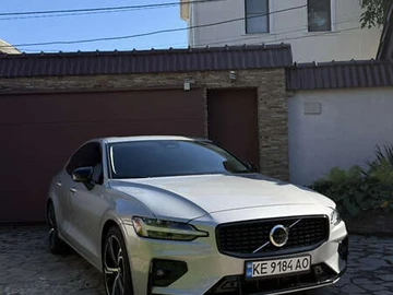 Авто Volvo S60 2023 № 7987341