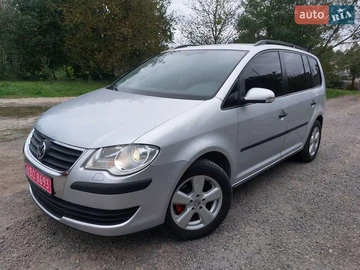 Авто Volkswagen Touran 2009 № 7987689