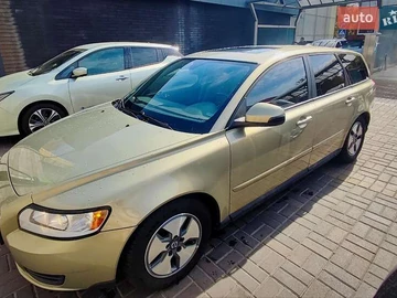 Авто Volvo V50 2010 № 7987725