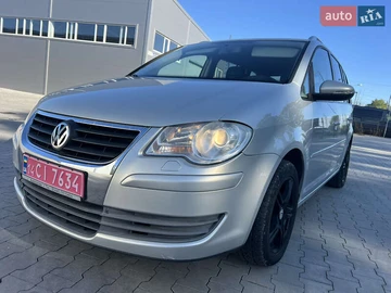 Авто Volkswagen Touran 2009 № 7987732