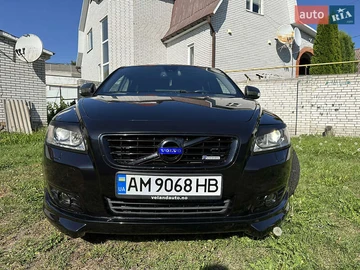 Авто Volvo V50 2010 № 7987756