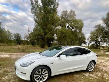 Авто Tesla Model 3 2018 № 7988125