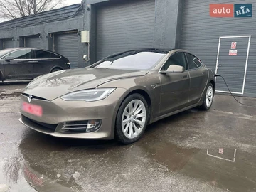 Авто Tesla Model S 2016 № 7988249