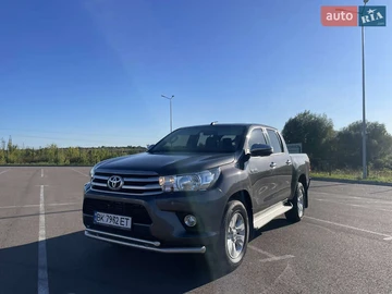Авто Toyota Hilux 2019 № 7988397
