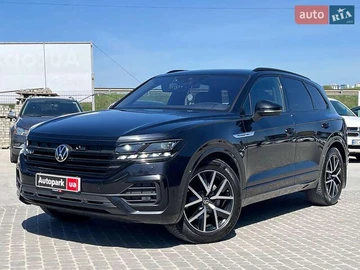 Авто Volkswagen Touareg 2021 № 7988427