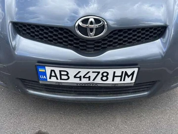 Авто Toyota Yaris 2009 № 7988686