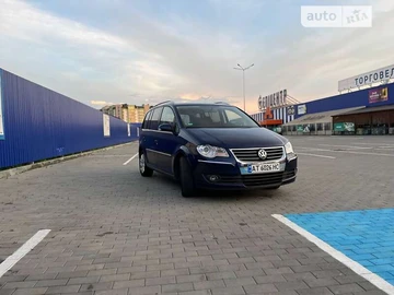 Авто Volkswagen Touran 2009 № 7988780