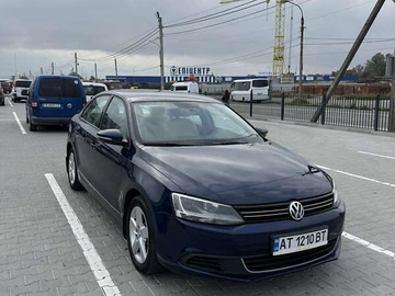 Авто Volkswagen Jetta 2011 № 7989011