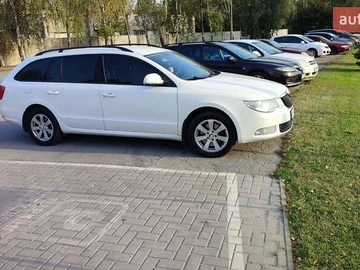 Авто Skoda Superb 2013 № 7989075