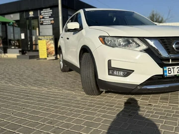 Авто Nissan Rogue 2017 № 7989289