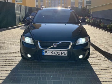 Авто Volvo V50 2009 № 7989364