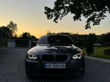 Авто BMW 5 Series 2004 № 7989380
