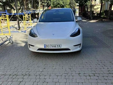 Авто Tesla Model Y 2024 № 7989402