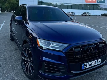 Авто Audi Q7 2021 № 7989404