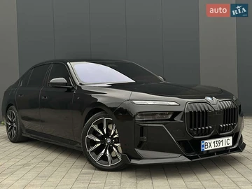 Авто BMW 7 Series 2023 № 7989618
