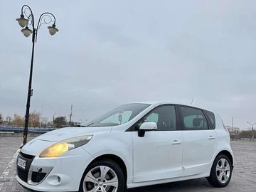 Авто Renault Scenic 2011 № 7990024