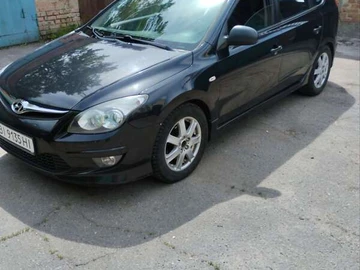Авто Hyundai I30 2010 № 7990535