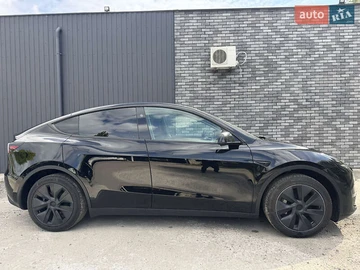 Авто Tesla Model Y 2024 № 7990927
