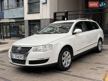 Авто Volkswagen Passat 2010 № 7991891
