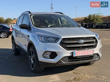 Авто Ford Escape 2019 № 7992401