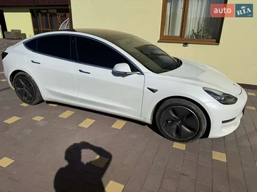 Авто Tesla Model 3 2018 № 7992458