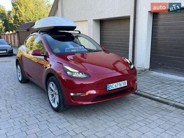 Авто Tesla Model Y 2023 № 7992611