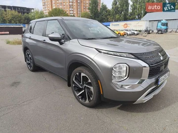 Авто Mitsubishi Outlander 2021 № 7993736