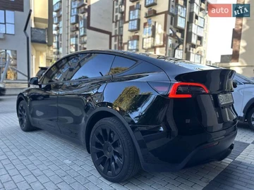 Авто Tesla Model Y 2023 № 7993750