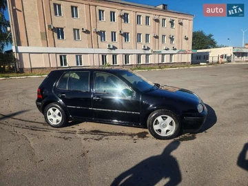 Авто Volkswagen Golf 2000 № 7994080