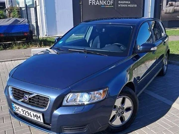 Авто Volvo V50 2009 № 7994283
