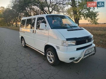 Авто Volkswagen Transporter 2000 № 7994313