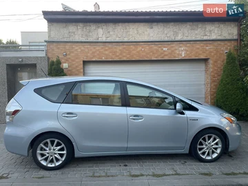Авто Toyota Prius V 2013 № 7994714