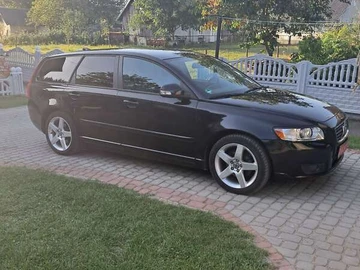 Авто Volvo V50 2010 № 7995771
