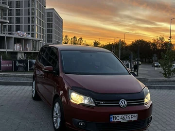 Авто Volkswagen Touran 2012 № 7996407