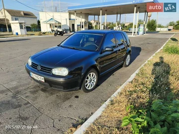 Авто Volkswagen Golf 2002 № 7996919