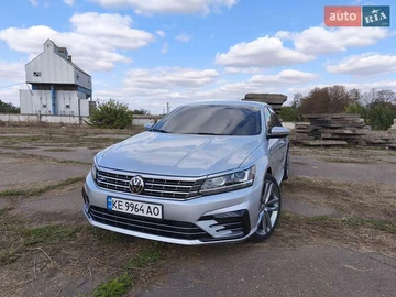 Авто Volkswagen Passat 2017 № 7997392