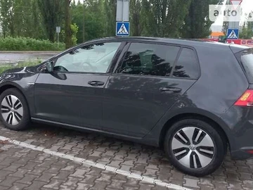 Авто Volkswagen E-Golf 2016 № 7997896