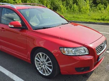 Авто Volvo V50 2010 № 7997919