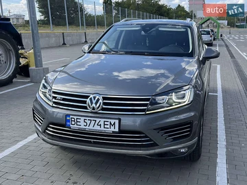 Авто Volkswagen Touareg 2015 № 7998377