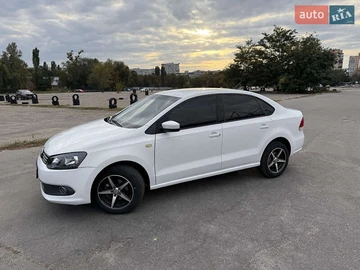 Авто Volkswagen Polo 2012 № 7998794