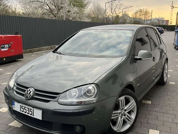 Авто Volkswagen Golf 2004 № 7998812