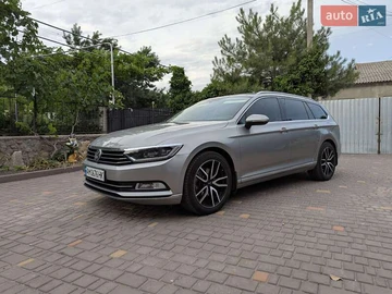 Авто Volkswagen Passat 2017 № 7999669