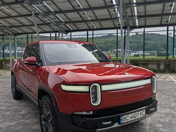 Авто Rivian R1T 2023 № 7999905