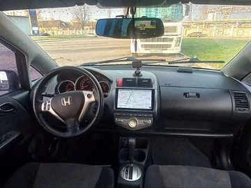 Авто Honda Jazz 2006 № 8000237