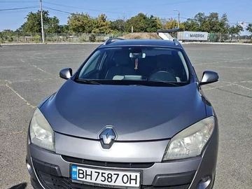 Авто Renault Megane 2010 № 8000385