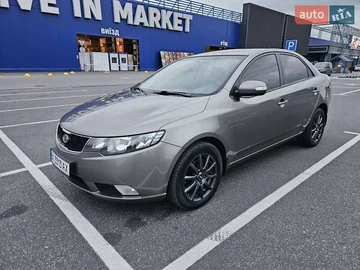 Авто KIA Cerato 2009 № 8000491