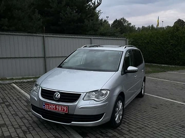 Авто Volkswagen Touran 2010 № 8000511