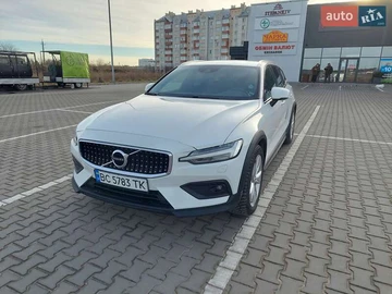 Авто Volvo V60 Cross Country 2019 № 8001618