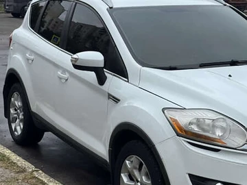 Авто Ford Kuga 2012 № 8001970
